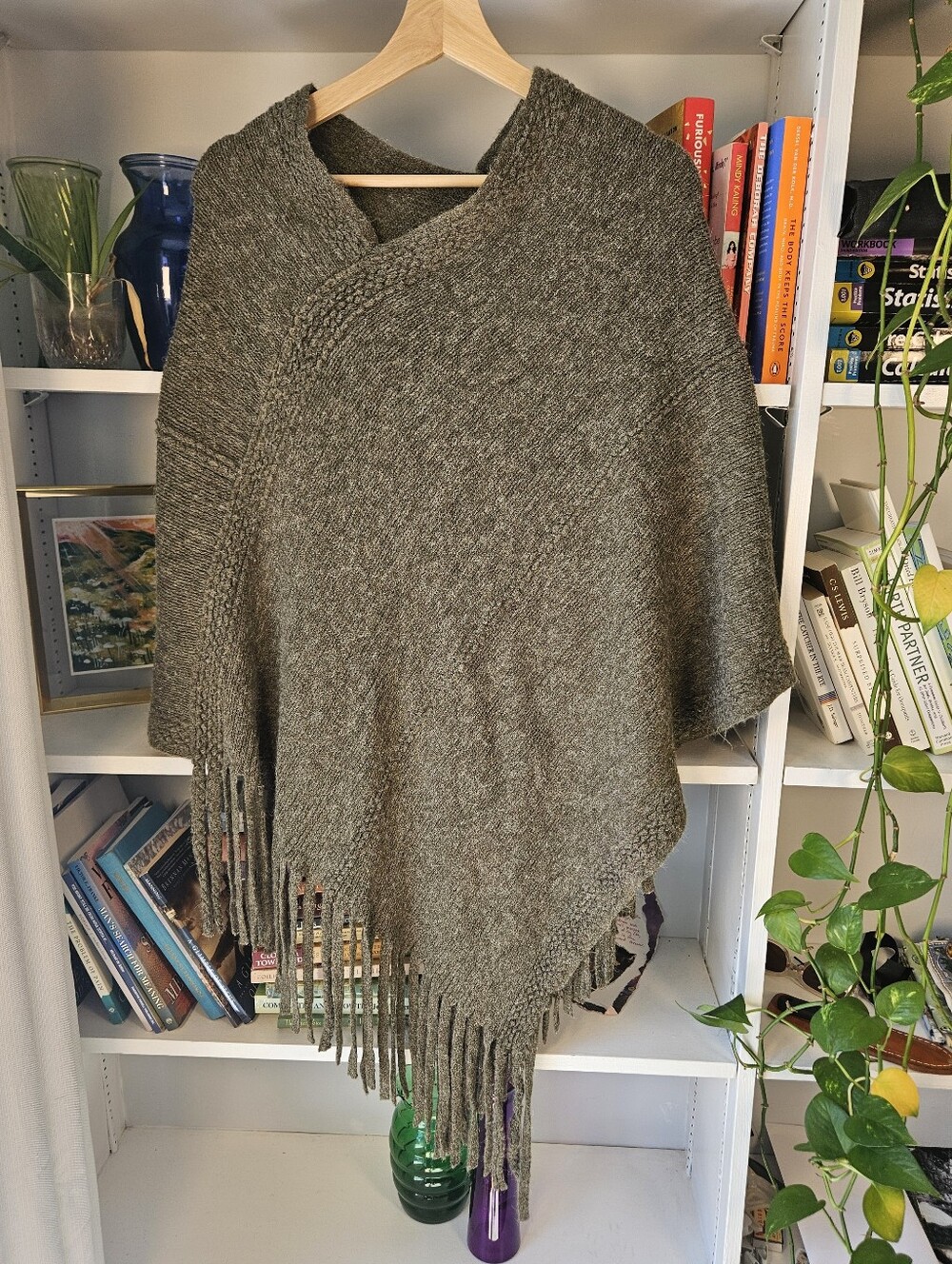 NWT Women's Knit Poncho Fringe Soft Green Size Large Y2K Boho Cozy Festival Fall